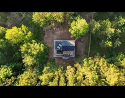 ”Virš Ąžuolų” – nameliai dviems