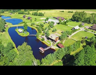 Sodyba „Tarp liepų“: namas šventėms, nameliai poilsiui, pirtis, kubilas, baidarių nuoma