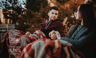 Ruduo Slėnyje turi savo ritmą.  Kai medžiai aplink ežerą nusidažo šiltais atspal…