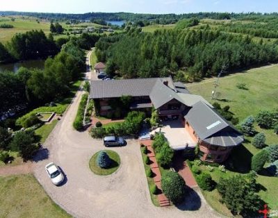 Poilsis sodyboje prie ežero