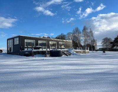 Šešių vietų namelis ant tvenkinio kranto su visais apgyvendinimo patogumais:
Did…