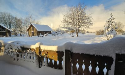 **PRALEISKITE SAVAITGALĮ PLATELIUOSE****NAKVYNĖ SU PIRTIMI namelyje Ąžuolas (4…