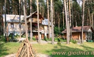 Giedrita, sodyba ant Bebrusų ežero kranto Molėtų raj.