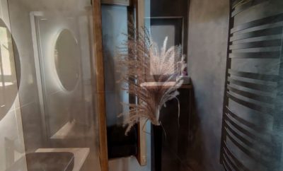 GlassHouse Nature Cabinet