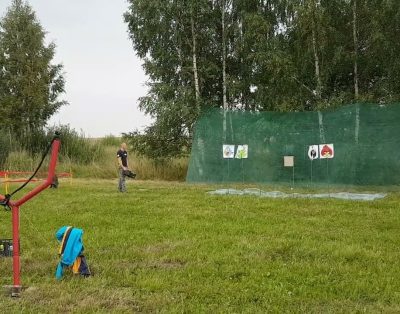 Pramogos gamtoje angry birds
