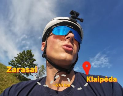 Numyniau su dviračiu prie jūros