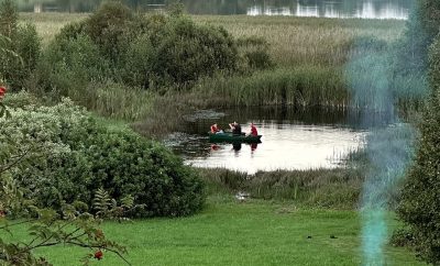 Namelis prie ežero tapo mūsų prieglobsčiu nuo pasaulio šią vasarą, kad ir ne vis…