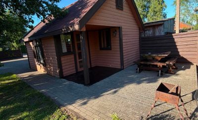Pabėkite į Šventąją: nuomojame jaukius namelius prie jūros
