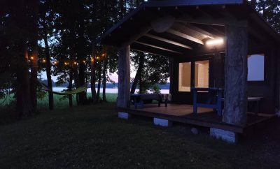 Robinzono salos poilsis medžių pavėsyje: nuomokis sodybą dabar