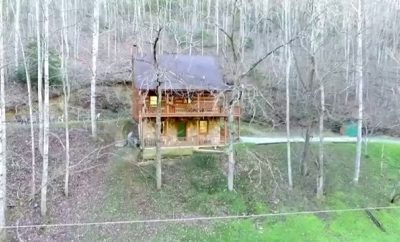 Skrydis virš Black Bear Lodge kabino Wears Valley, Tn!