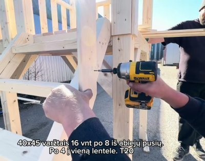„Palmė“ – kaip surinkti vaikišką namelį iš skydo?